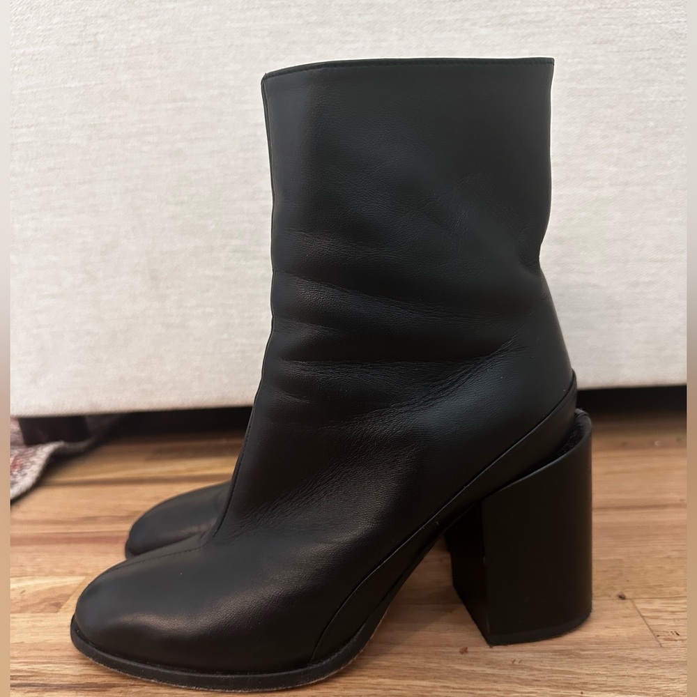 Dear Frances Spirit Boot in Black - Picture 6 of 10